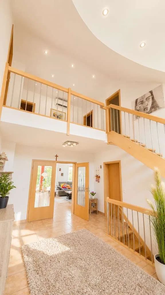 Immobilie in Niedernberg - Einfamilienhaus mit 871 m² Grundstück und zusätzlichem Baupotenzial - Bild 2