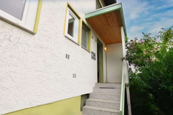 Immobilie in Lahnstein - Solides Reihenmittelhaus mit zwei separaten Wohneinheiten in Höhenlage von Lahnstein-Friedland - Bild 1
