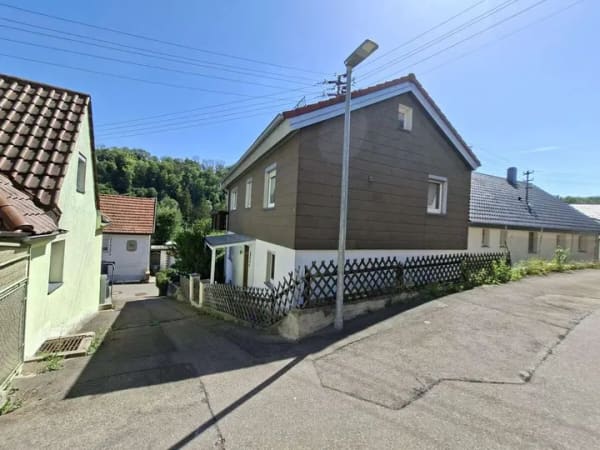 Immobilie in Giengen an der Brenz - Fernblick statt Kompromisse: Einfamilienhaus mit Potenzial in idyllischer Lage - Bild 3