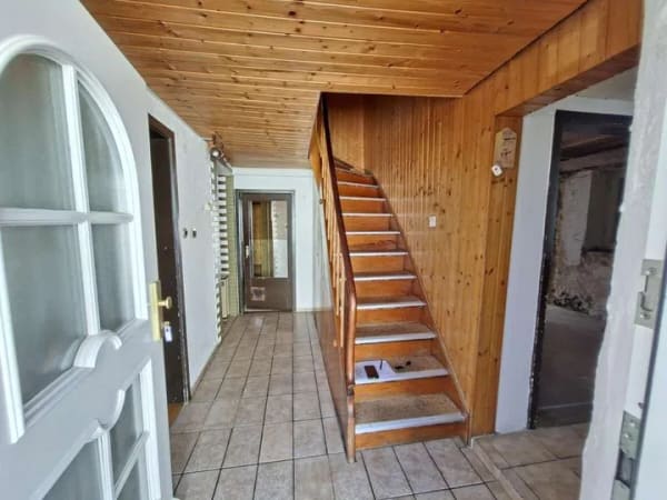 Immobilie in Giengen an der Brenz - Fernblick statt Kompromisse: Einfamilienhaus mit Potenzial in idyllischer Lage - Bild 4