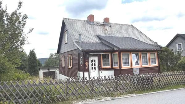Immobilie in Johanngeorgenstadt - Günstiges Haus zum Sanieren
 - Bild 1
