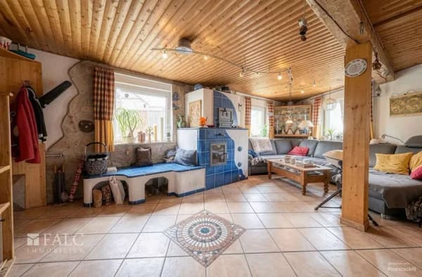 Immobilie in Schöffengrund - Zweifamilienhaus mit Gewerbe (KFZ Werkstatt) - Bild 1