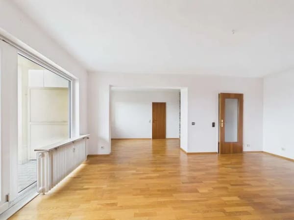 Immobilie in Friedrichsdorf - Friedrichsdorf: Attraktive 3-Zimmer-Eigentumswohnung mit Weitblick im 6. Obergeschoss - Bild 1