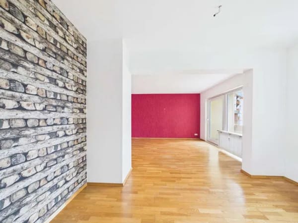 Immobilie in Friedrichsdorf - Friedrichsdorf: Attraktive 3-Zimmer-Eigentumswohnung mit Weitblick im 6. Obergeschoss - Bild 2