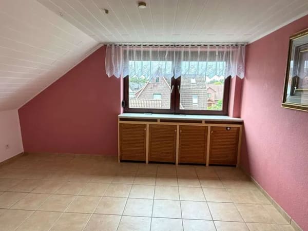 Immobilie in Neu Wulmstorf - Mitten im Zentrum - Viel Platz zum Verwirklichen - Bild 4