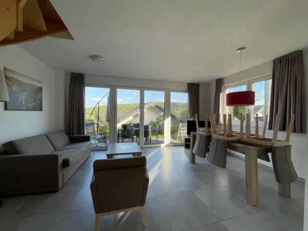 Immobilie in Mistelgau - Charmantes Ferienhaus mit zwei Schlafzimmern und Panoramablick direkt an der Therme - Bild 1