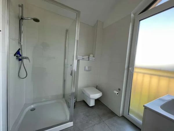 Immobilie in Mistelgau - Charmantes Ferienhaus mit zwei Schlafzimmern und Panoramablick direkt an der Therme - Bild 4