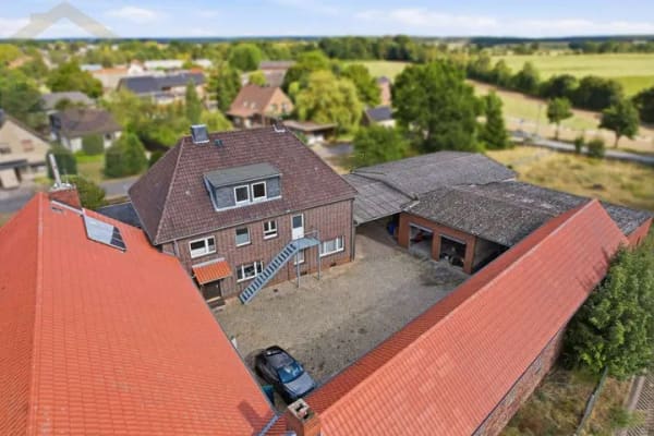 Immobilie in Wittingen - Ehemalige Hofstelle mit Scheunen, Stallungen und 3121m² Grundstück! Meine Immobilie= Mein Partner! - Bild 1
