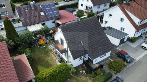 Immobilie in Emmingen-Liptingen - Solides Einfamilienhaus mit Potenzial in ruhiger Wohnlage von Emmingen - Bild 1