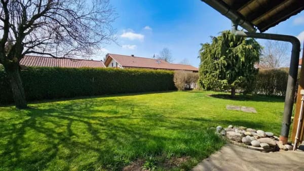 Immobilie in Nußdorf - Attraktives und ruhig gelegenes Landhaus mit 911qm Gartengrundstück – ruhig, Doppelgarage, 6 Zimmer - Bild 4