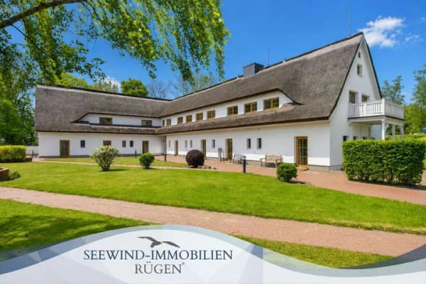 Immobilie in Mönchgut - Reetdach-Charme: Maisonette-Wohnung mit Terrasse auf Mönchgut auf der Insel Rügen - Bild 0
