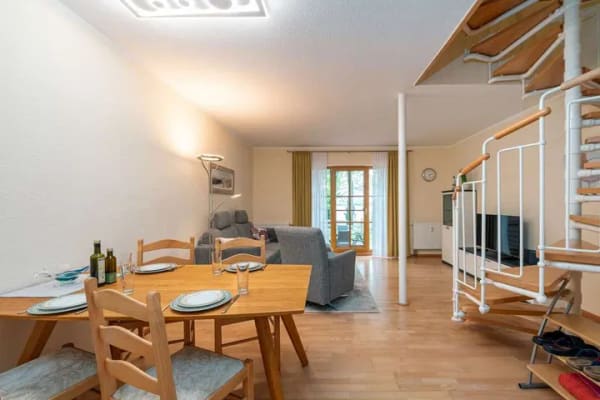Immobilie in Mönchgut - Reetdach-Charme: Maisonette-Wohnung mit Terrasse auf Mönchgut auf der Insel Rügen - Bild 4