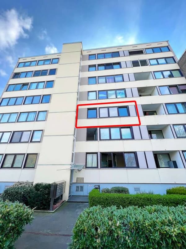 Immobilie in Kerpen - 🏡 Hell. Vermietet. Renditestark. 2-Zim-Wohnung mit ca. 8,3 % Rendite, Keller & Stellplatz in Kerpen - Bild 1
