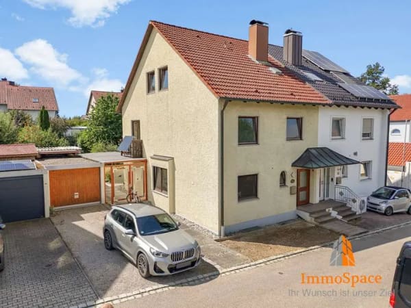 Immobilie in Wertingen - **Charmantes Zuhause mit großem Garten, vielseitigen Nutzungsmöglichkeiten und viel Potenzial!** - Bild 0