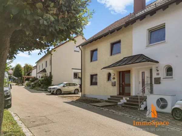 Immobilie in Wertingen - **Charmantes Zuhause mit großem Garten, vielseitigen Nutzungsmöglichkeiten und viel Potenzial!** - Bild 1