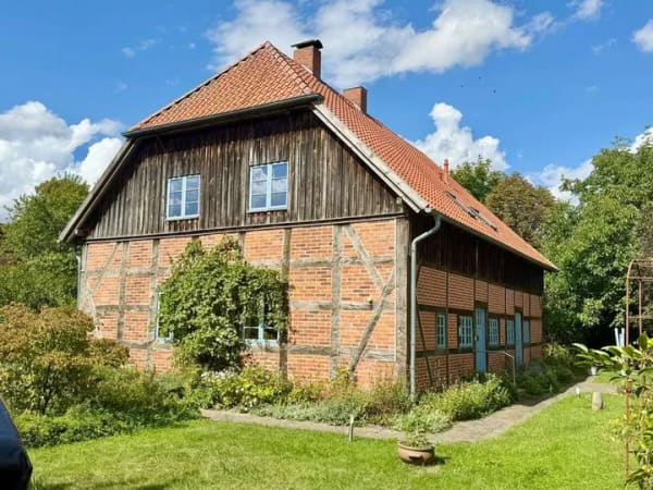 Immobilie in Ankershagen - HORN IMMOBILIEN ++ großes stilvolles Fachwerkhaus in Rumpshagen bei Penzlin mit vielen Extras! - Bild 1