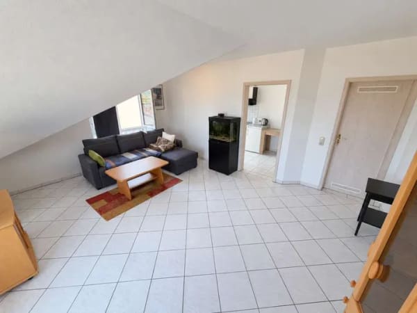 Immobilie in Freigericht - 2-Zimmer-Dachgeschosswohnung mit Balkon und Feldblick in Freigericht-Somborn - Bild 4