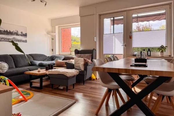 Immobilie in Wurster Nordseeküste - Nordseefeeling: Hochparterre Wohnung mit 4-Zimmer mit  Balkon an der Wurster Nordseeküste - Bild 1