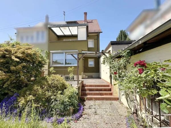 Immobilie in Ludwigshafen am Rhein - Jetzt ab 193.000 €: Gepflegte DHH mit großem Garten und Garage in LU-Oppau auf Erbbaugrundstück - Bild 1