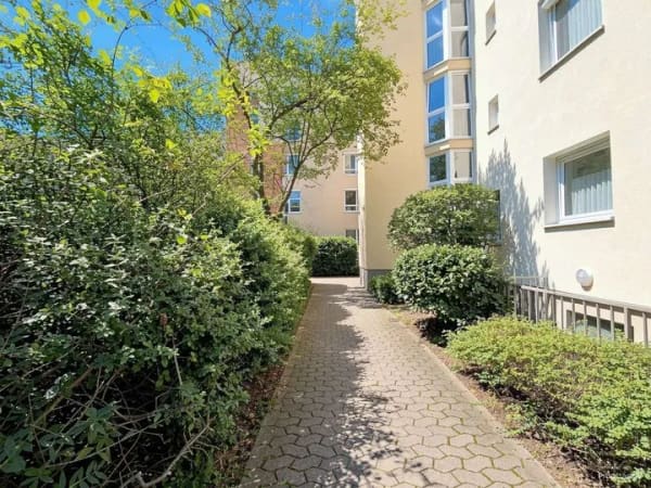 Immobilie in Röthenbach an der Pegnitz - Viel Raum für Ihre Wohnideen – 3-Zimmer-Wohnung mit Potenzial - Bild 1