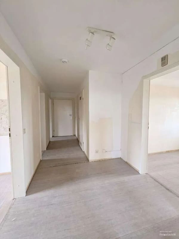 Immobilie in Röthenbach an der Pegnitz - Viel Raum für Ihre Wohnideen – 3-Zimmer-Wohnung mit Potenzial - Bild 3