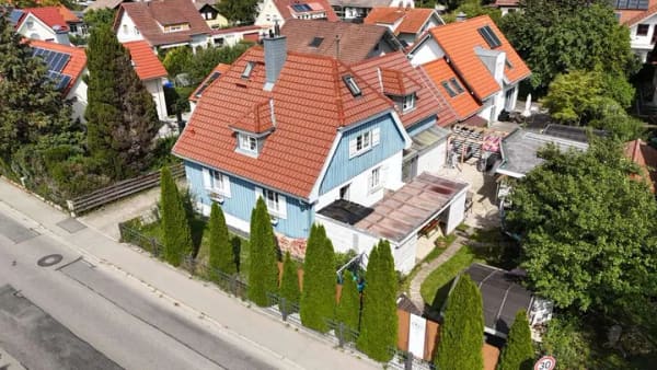Immobilie in Mauerstetten - charmant saniertes Einfamilienhaus in Ortsmitte - Carport - Garten - EBK - Bild 0