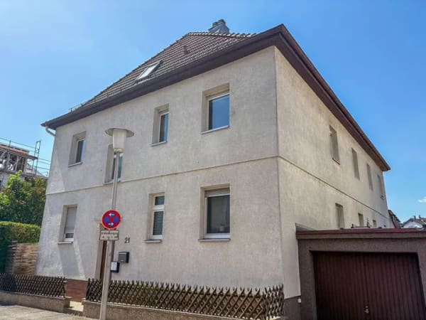 Immobilie in Coburg - Zwei Wohnungen unter einem Dach - mit Garage und kleinem Garten zentral in Coburg - Bild 1