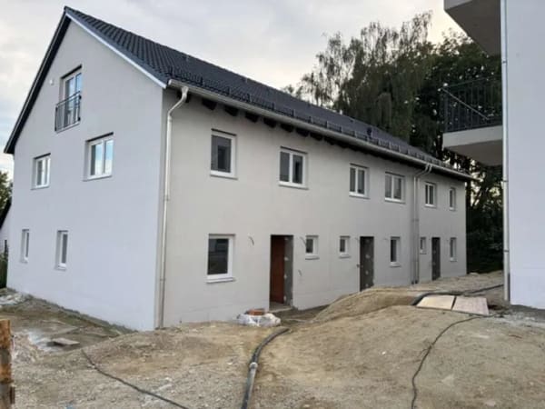 Immobilie in Zolling - Neubau eines KfW55 Hauses mit 7 Wohnungen einzeln zu verkaufen - Bild 0
