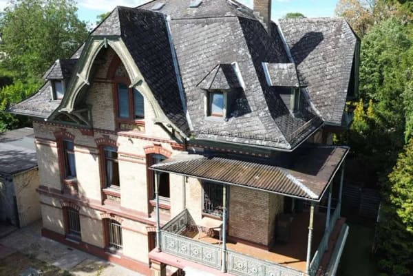 Immobilie in Walluf - Historische Villa mit besonderem Charakter und großzügigem Raumangebot - Bild 0