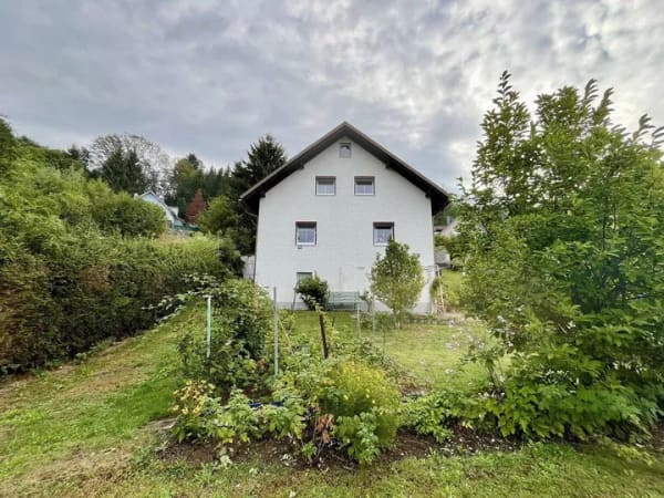 Immobilie in Freyung - Renovierungsbedürftiges Einfamilienhaus bei 94078 Freyung - Bild 2