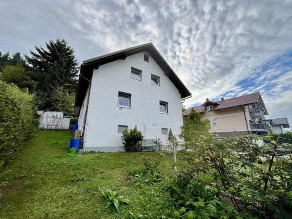 Immobilie in Freyung - Renovierungsbedürftiges Einfamilienhaus bei 94078 Freyung - Bild 3