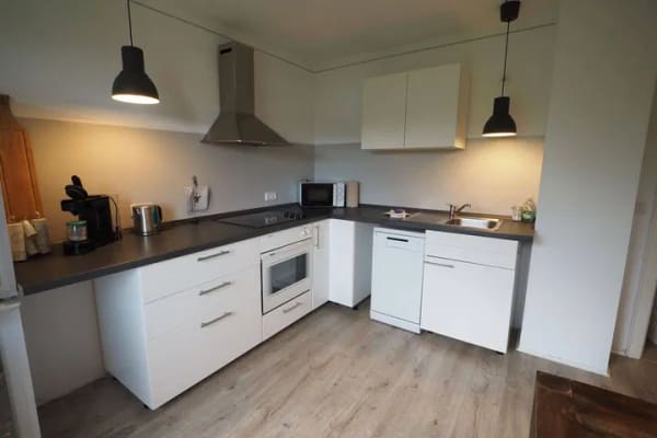 Immobilie in Veitsbronn - Doppelpack: attraktive, gepflegte sowie renovierte 3 -Zimmer-Eigentumswohnungen im 1. Ober- und Dachgeschoss in Veitsbronn  - Bild 1