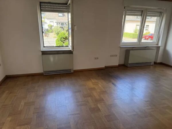 Immobilie in Trier - Gelegenheit in Trier-Zewen, Wohnhaus mit Garten - Bild 1