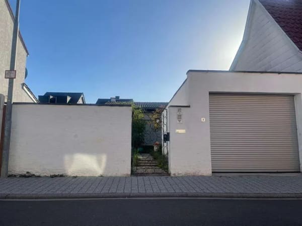 Immobilie in Reilingen - Wohnen auf einer Ebene – Kleines Einfamilienhaus mit Terrasse und Garten - Bild 0