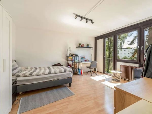 Immobilie in Neubiberg - Großzügiges Raumkonzept: 3 Schlafzimmer, großer Wohn-/Essbereich & sonniger Südwestbalkon - Bild 0