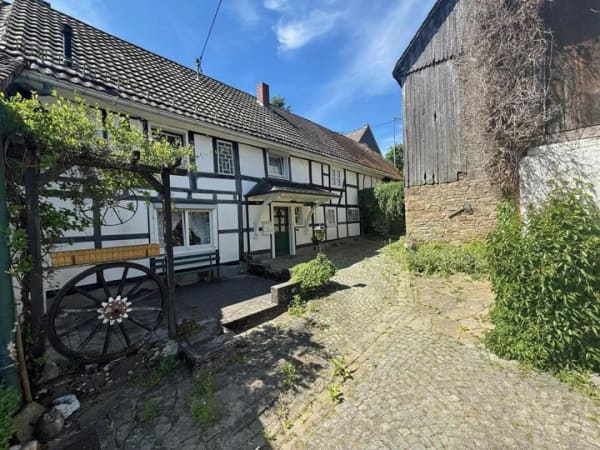 Immobilie in Nümbrecht - Einfamilienhaus freistehend in Nümbrecht - Bild 1