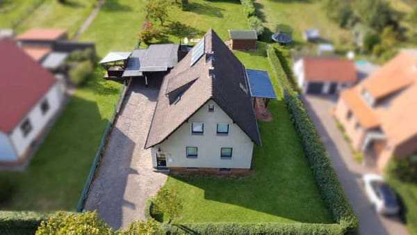 Immobilie in Hahausen - Reizvolles Einfamilienhaus mit sanierter Einliegerwohnung und sonnigem Grundstück in ruhiger Lage - Bild 4