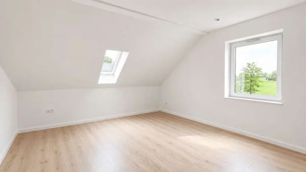 Immobilie in Alteglofsheim - Fast 100 m² Neubau im Dachgeschoss – Einzug im November - Bild 1
