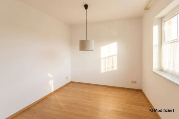 Immobilie in Kirchham - Gepflegte 2-Zimmer-Wohnung mit Balkon & Garage im Bäderdreieck - Ideal als Kapitalanlage - Bild 3