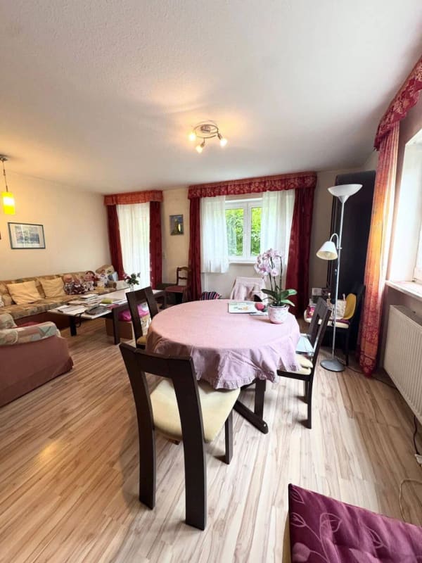 Immobilie in Feucht - Gepflegte 3 Zimmer Erdgeschosswohnung mit Gartenanteil, Garage und Einbauküche - Bild 3