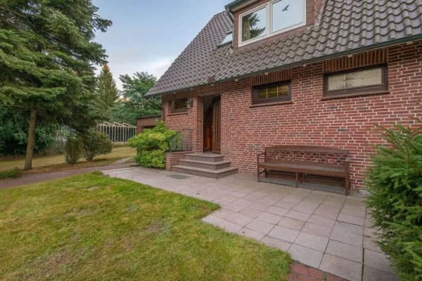 Immobilie in Undeloh - Ein/Zweifamilienhaus, Keller, Garage, großes Grundstück - Bild 1