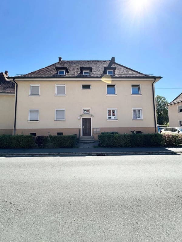 Immobilie in Feucht - Gepflegte 3 Zimmer Erdgeschosswohnung mit Gartenanteil  - Bild 0