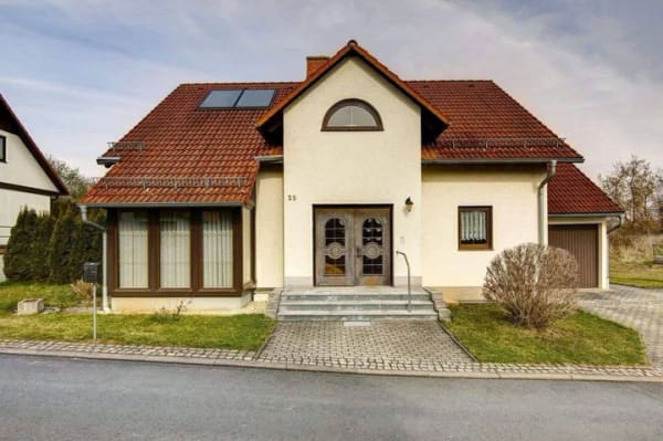 Immobilie in Pößneck - EFH Haus Einfamilienhaus in ruhiger Lage | Garten | Garage | Kamin | Keller | Küche EBK  - Bild 0
