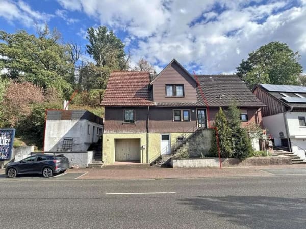 Immobilie in Reichelsheim (Odenwald) - Optimal für Hand- und Heimwerker - Renovierungsbedürftige DHH mit schöner Dachterrasse und Garten - Bild 1