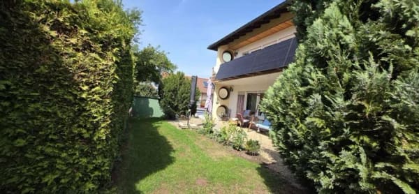 Immobilie in Neustadt an der Aisch - Renoviertes, großes Zweifamilienhaus in bevorzugter ruhiger Lage in Neustadt/Aisch - Bild 1