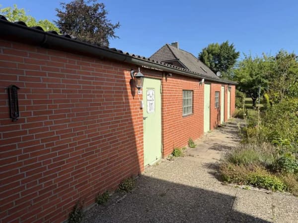 Immobilie in Heikendorf - Sanierungsbedürftiges Mehrfamilienhaus mit zusätzlichem Bauplatz für Ihr Traumhaus - Bild 4