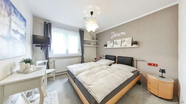 Immobilie in Obrigheim - Obrigheim: Gepflegtes Zweifamilienhaus mit zwei Wohnungen, Garten und traumhaftem Weitblick! - Bild 4
