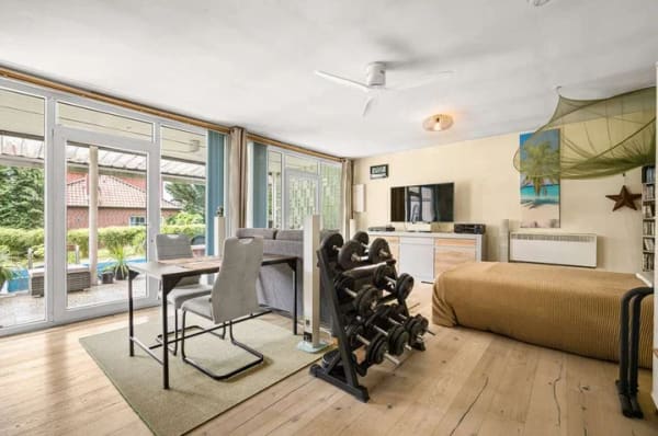 Immobilie in Essel - Bungalow auf großem grünen Grundstück mit Pool - Bild 2