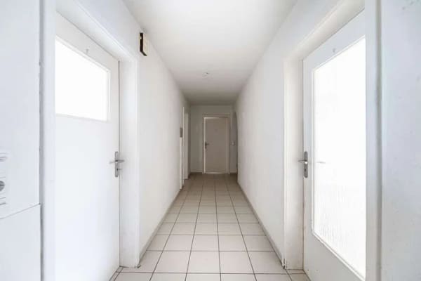 Immobilie in Hallstadt - Attraktive 3-Zimmer-Dachgeschosswohnung in Hallstadt – sofort bezugsfertig - Bild 2
