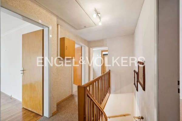 Immobilie in Wemding - Charmantes Einfamilienhaus mit Potenzial in zentraler Lage von Wemding - Bild 4